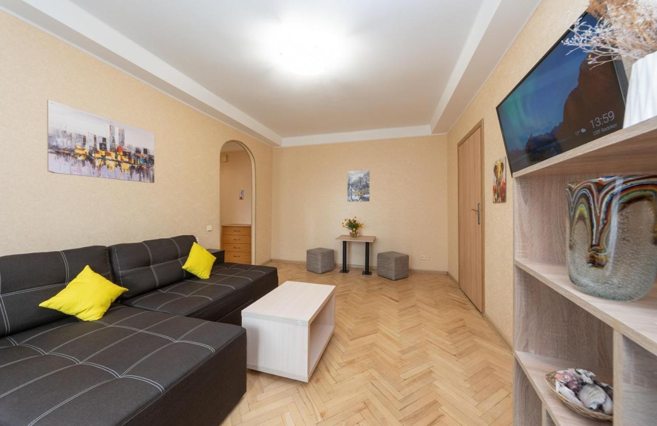 1 Bedroom Apart Near Metro Pecherska Kiev Extérieur photo