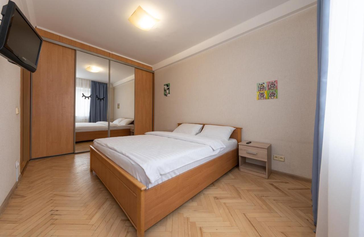 1 Bedroom Apart Near Metro Pecherska Kiev Extérieur photo